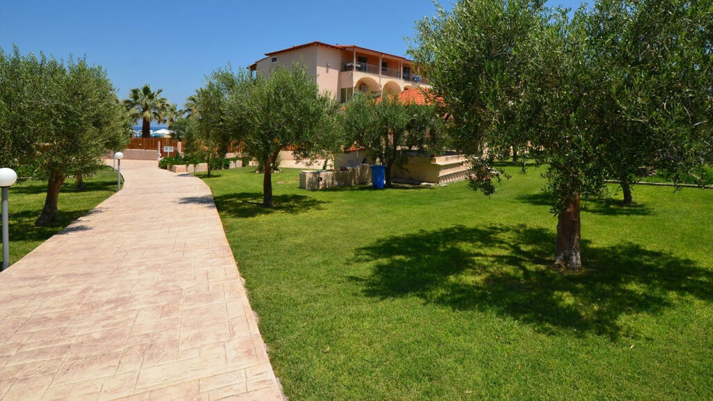 Sousouras Holiday Resort