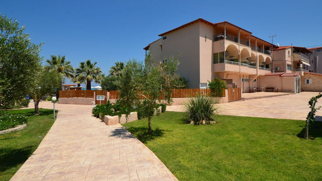 Sousouras Holiday Resort