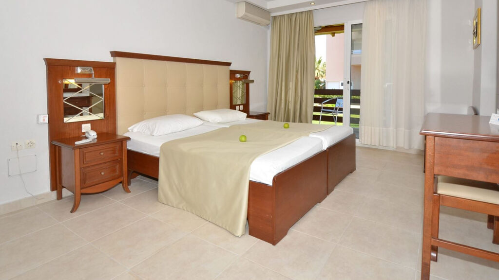 Sousouras Holiday Resort