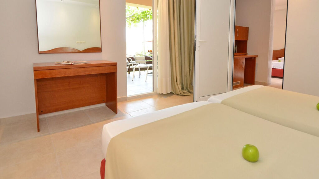 Sousouras Holiday Resort