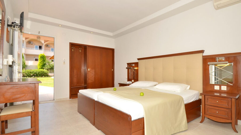 Sousouras Holiday Resort