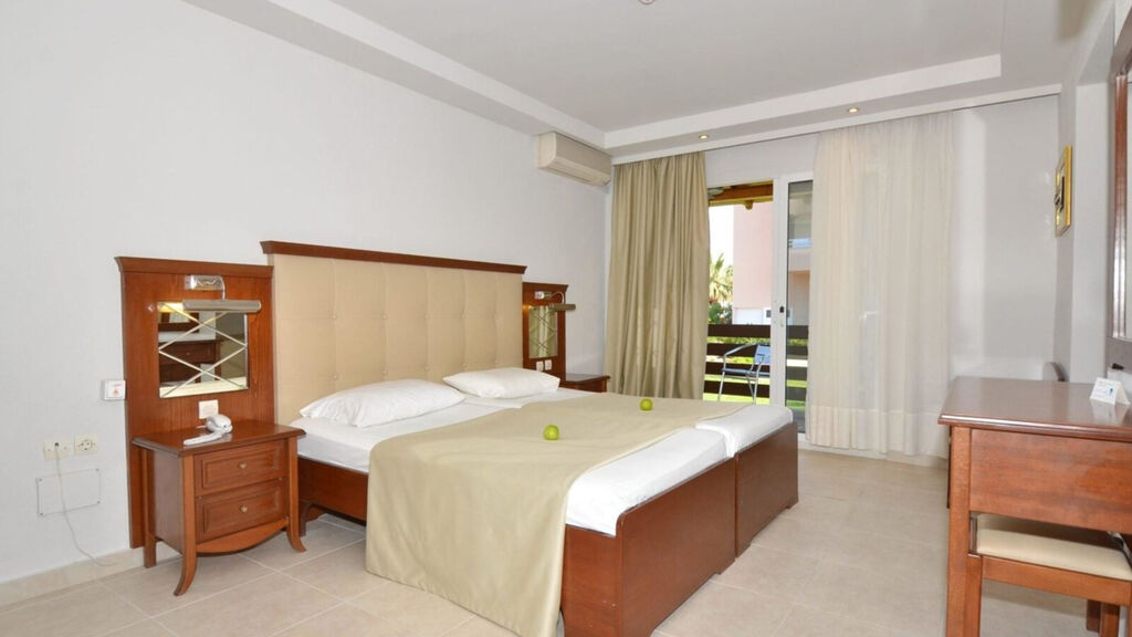 Sousouras Holiday Resort