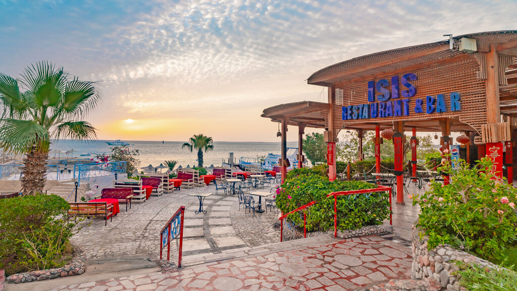 Sphinx Aqua Park Beach Resort