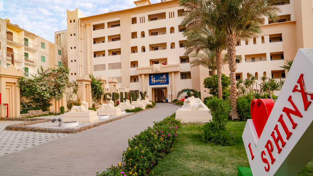 Sphinx Aqua Park Beach Resort