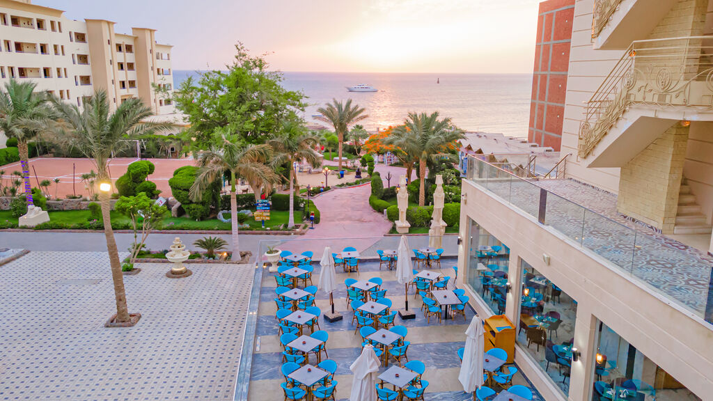 Sphinx Aqua Park Beach Resort