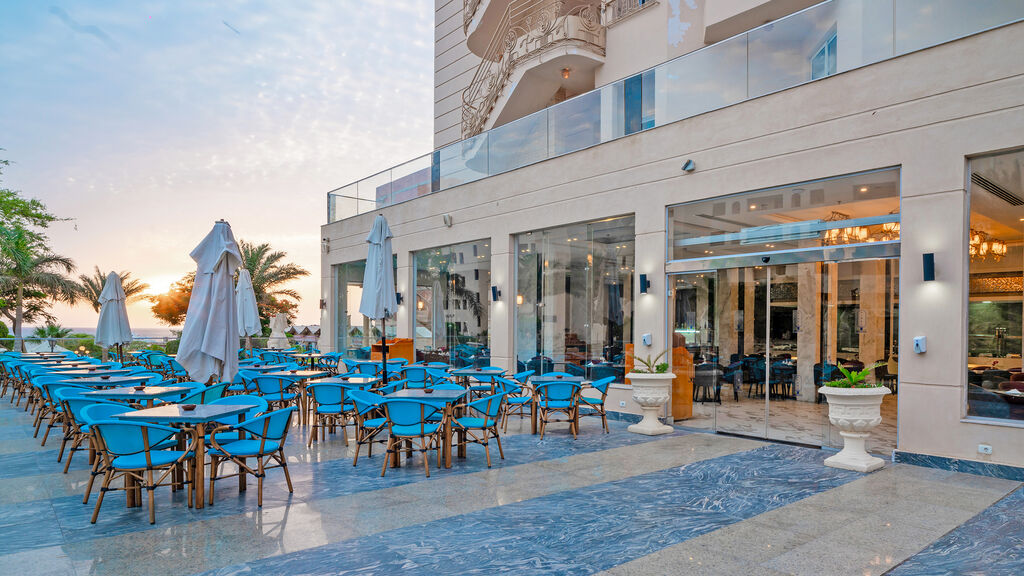 Sphinx Aqua Park Beach Resort
