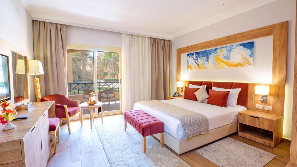 Stella Makadi Beach Resort & Spa