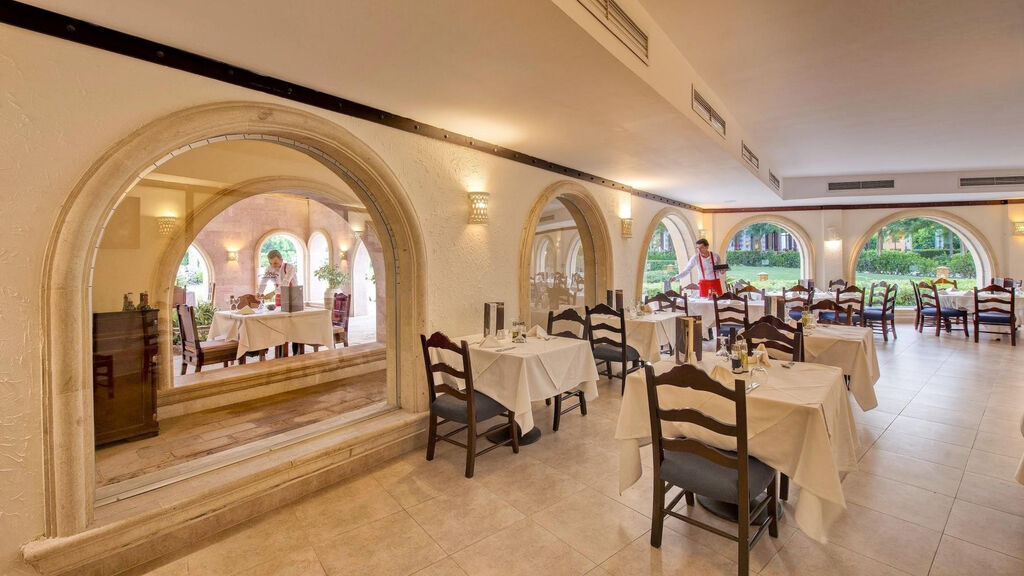 Stella Makadi Beach Resort & Spa