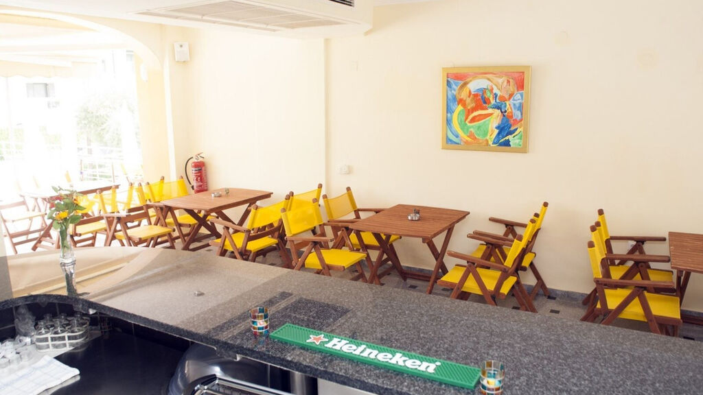 Summertime Inn