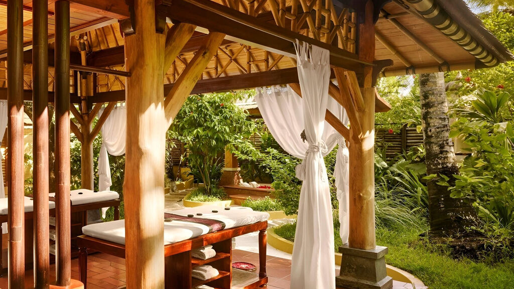 Sun Island Resort & Spa