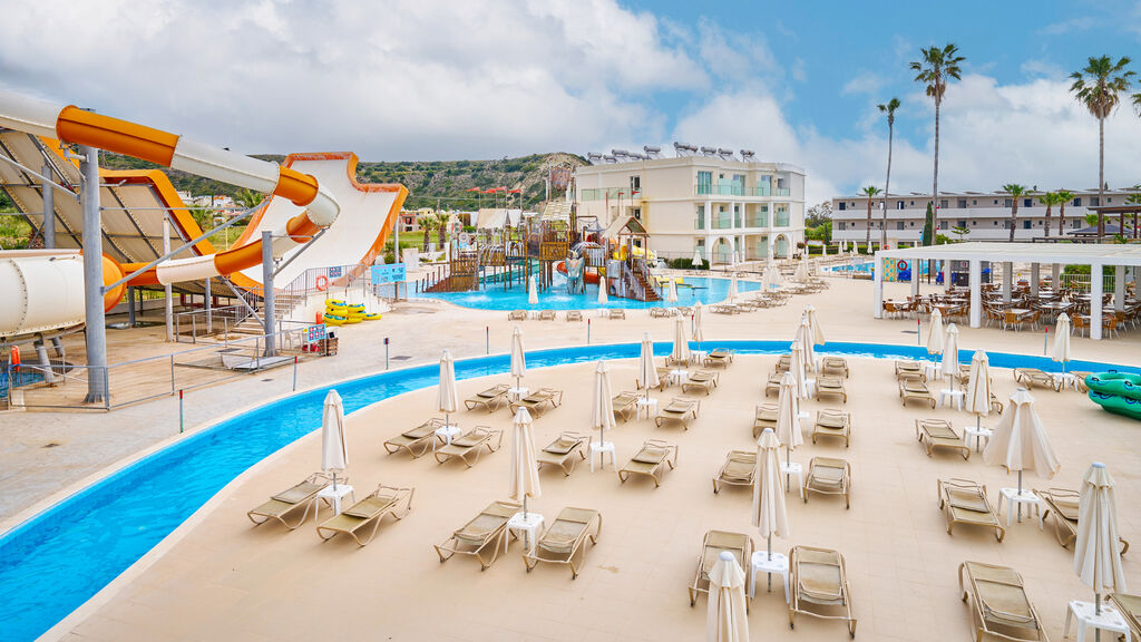 Sun Palace