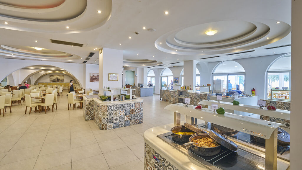 Sun Palace