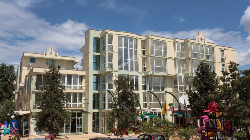 Sunny Day Club Hotel