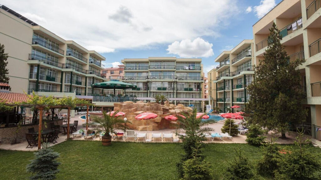 Sunny Day Club Hotel