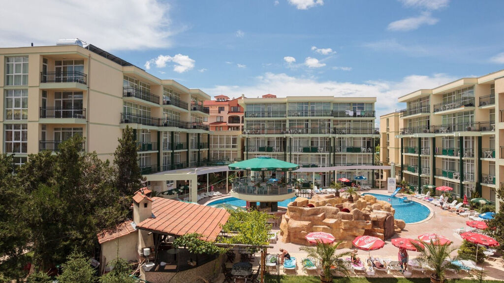 Sunny Day Club Hotel