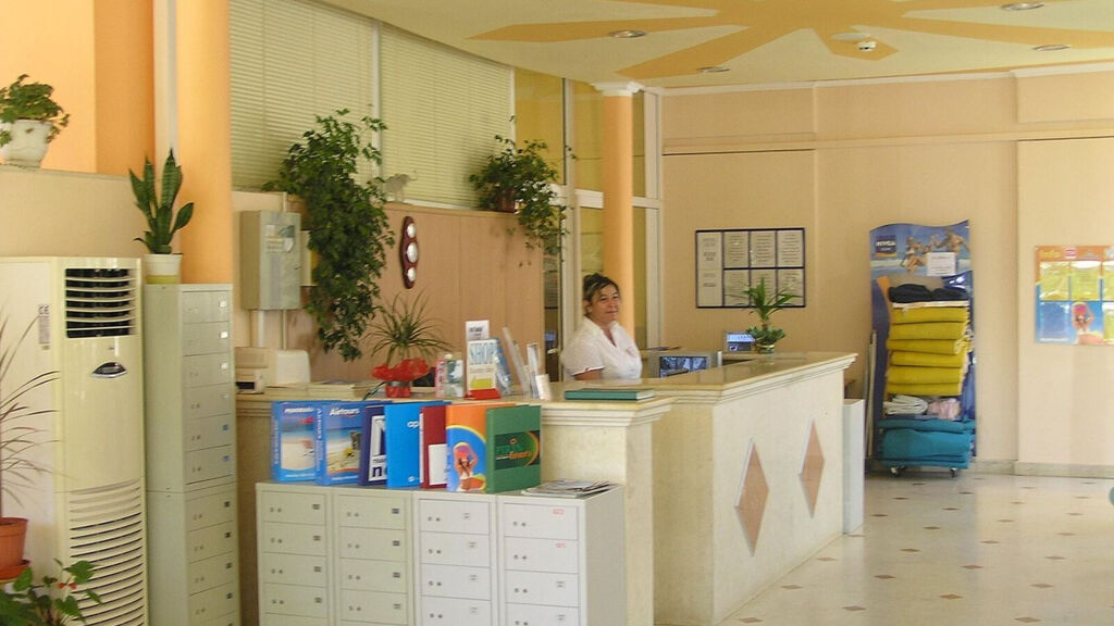 Sunny Day Club Hotel