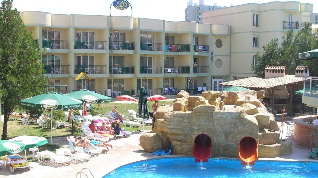 Sunny Day Club Hotel