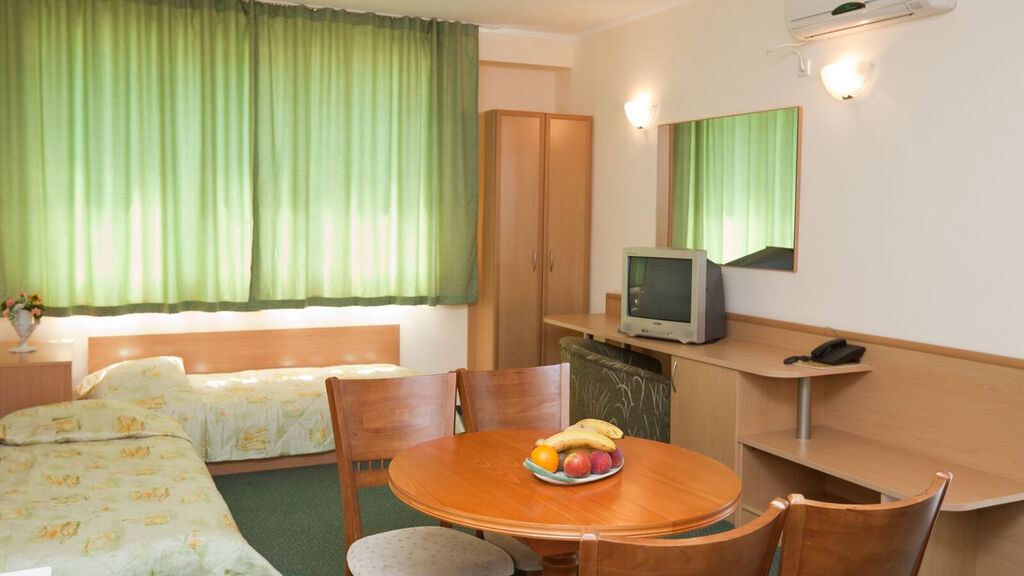 Sunny Day Club Hotel