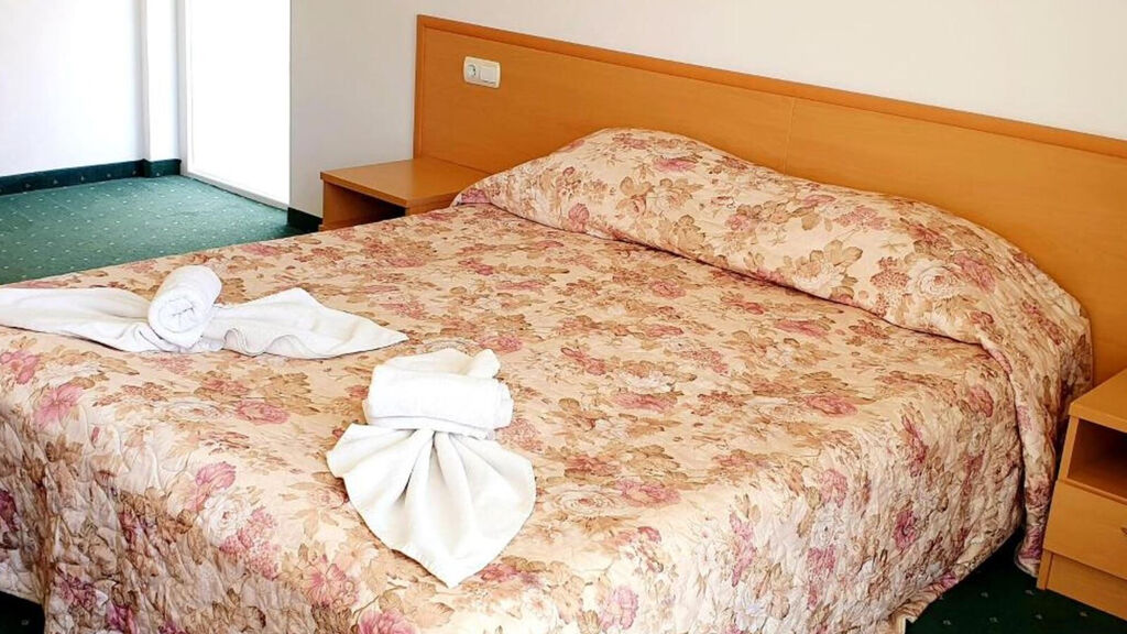 Sunny Day Club Hotel