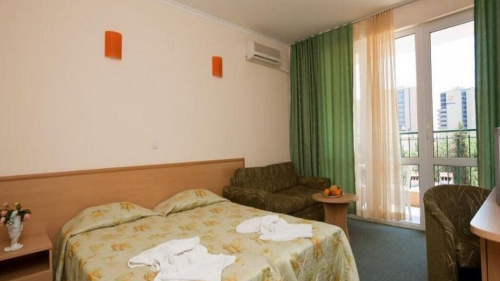 Sunny Day Club Hotel