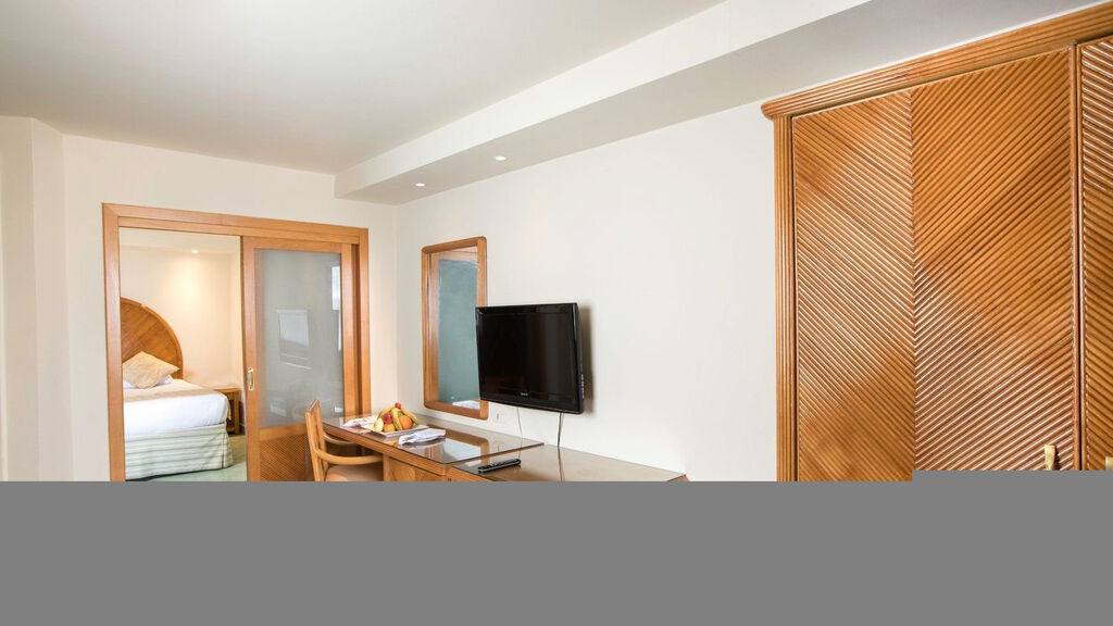 Sunrise Holidays Resort (+16 Only)