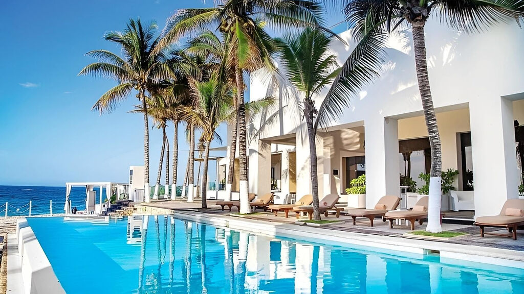 Sunscape Akumal Beach Resort