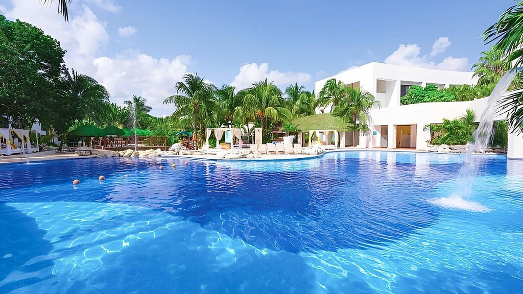 Sunscape Akumal Beach Resort