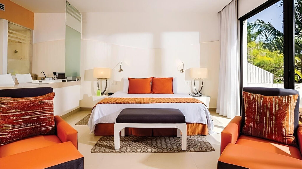 Sunscape Akumal Beach Resort