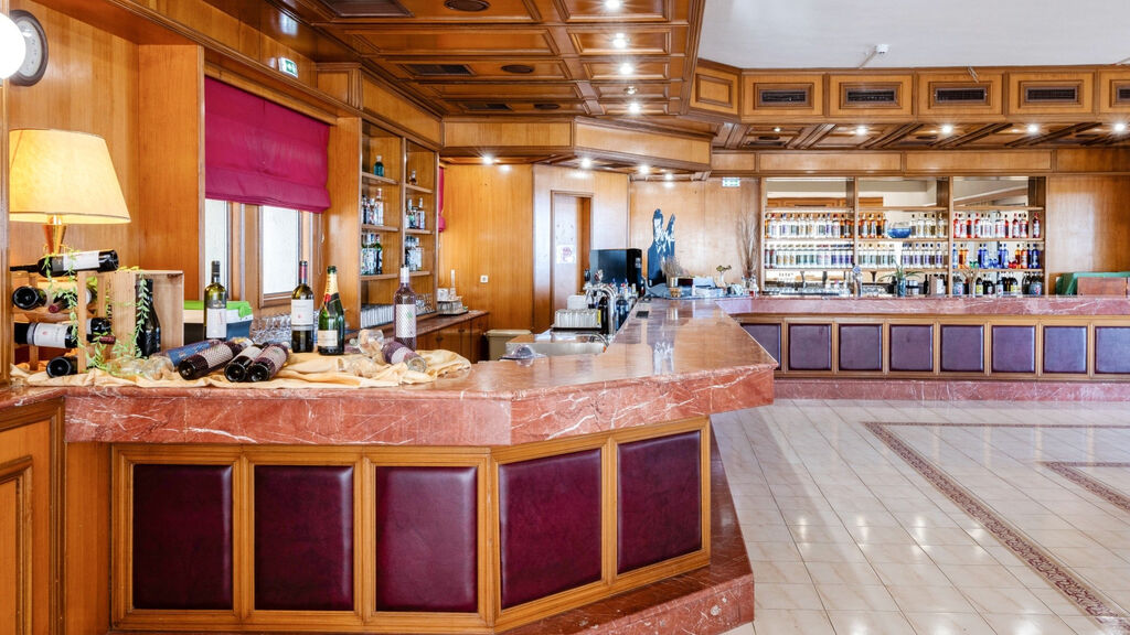 Sunshine Crete Beach