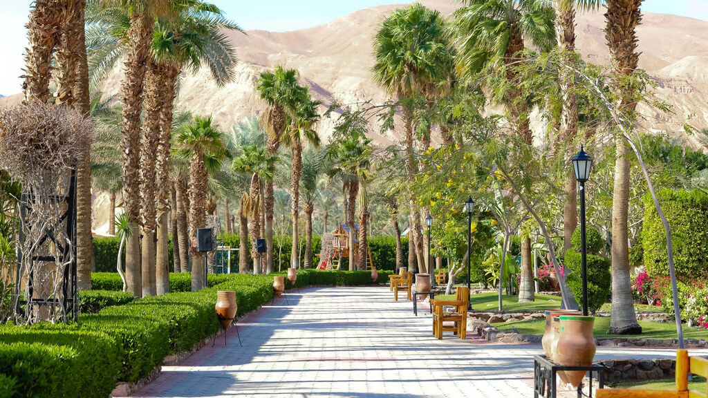 Taba Hotel & Nelson Village