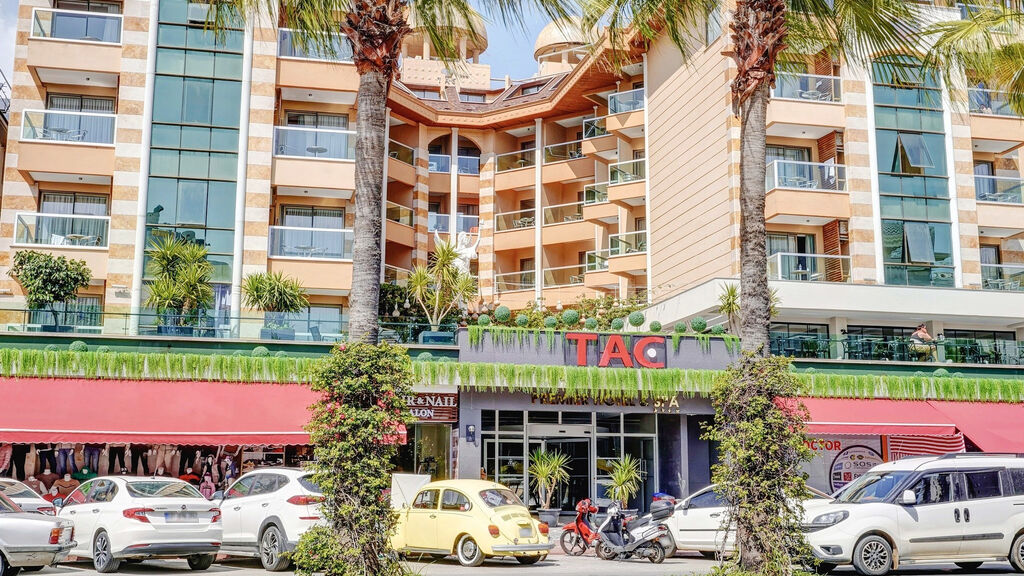 Tac Premier Hotel & Spa