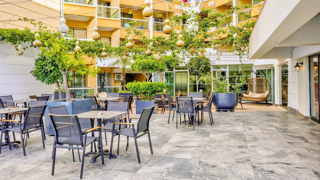 Tac Premier Hotel & Spa