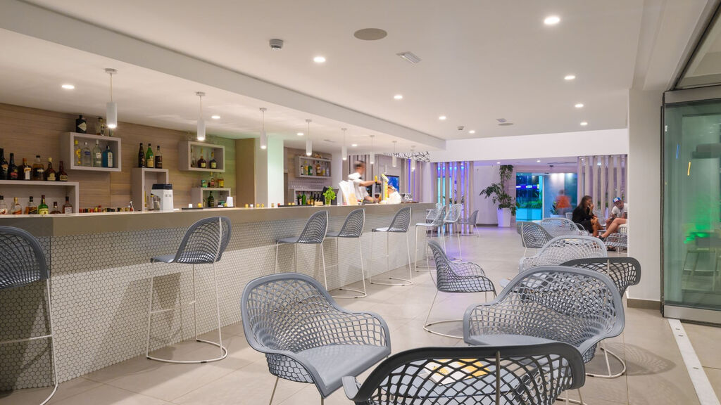 Tasia Maris Sands Beach