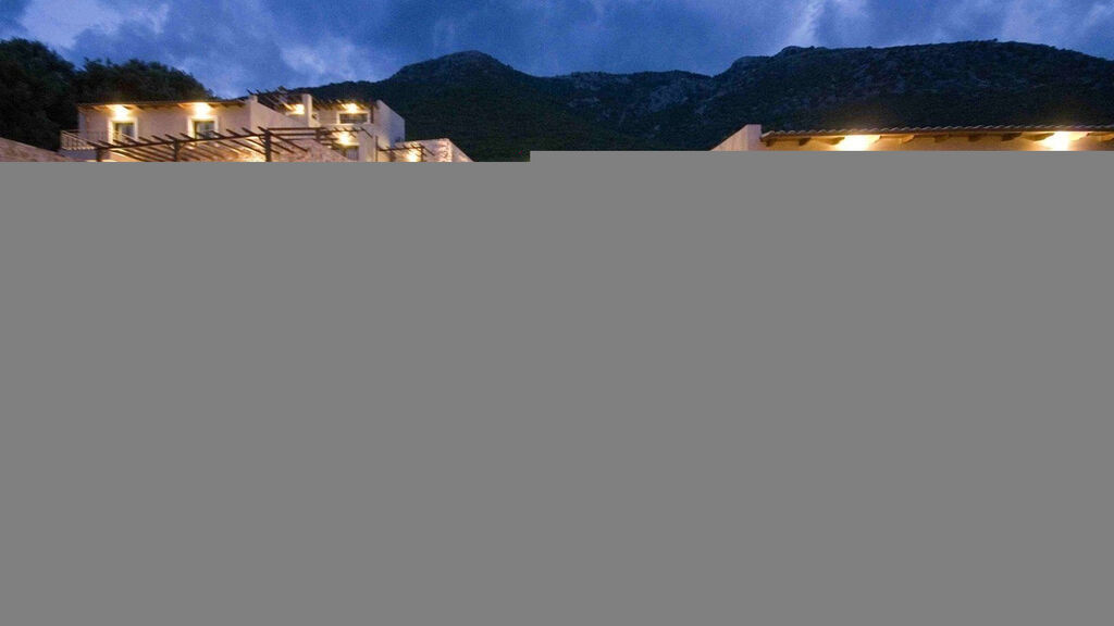 Tesoro Hotel Nikiana