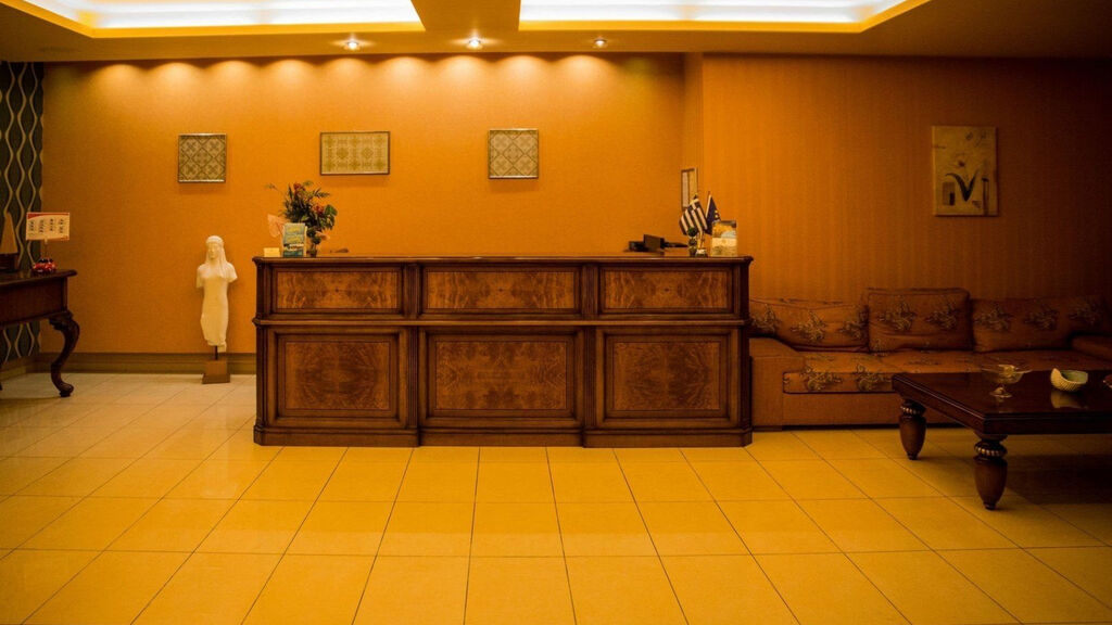 Tesoro Hotel Nikiana