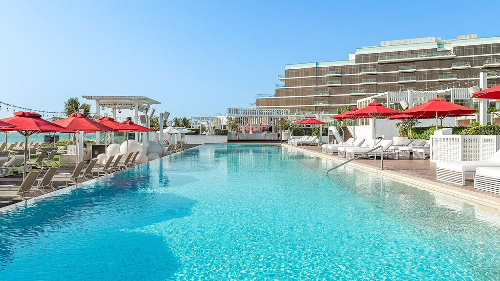 Th8 Palm Dubai Beach Resort Vignette Collection