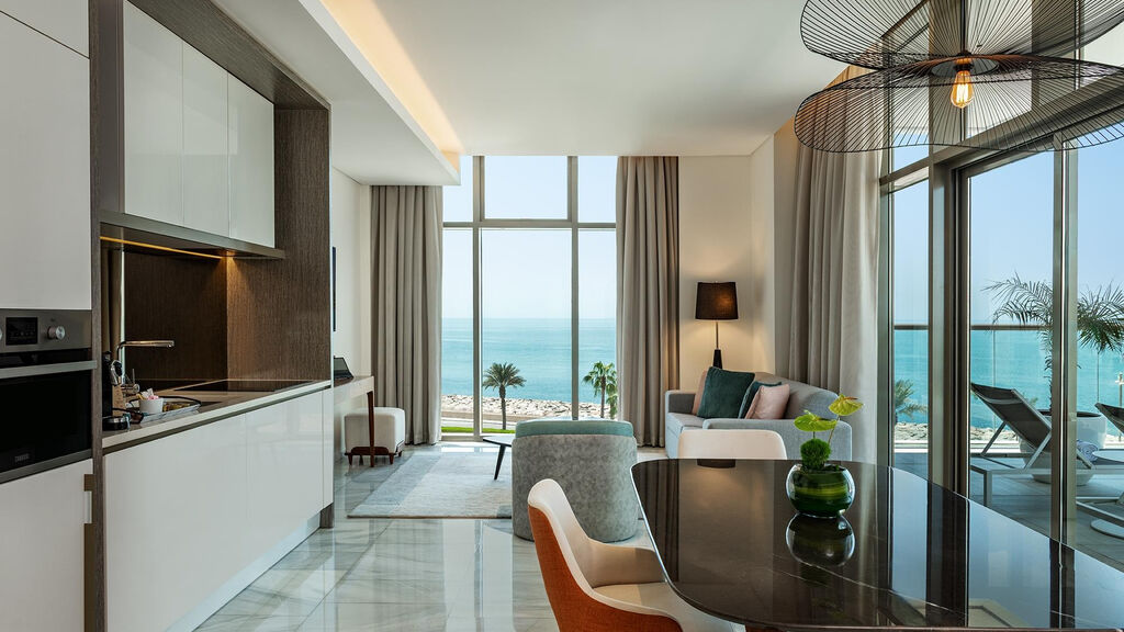 Th8 Palm Dubai Beach Resort Vignette Collection