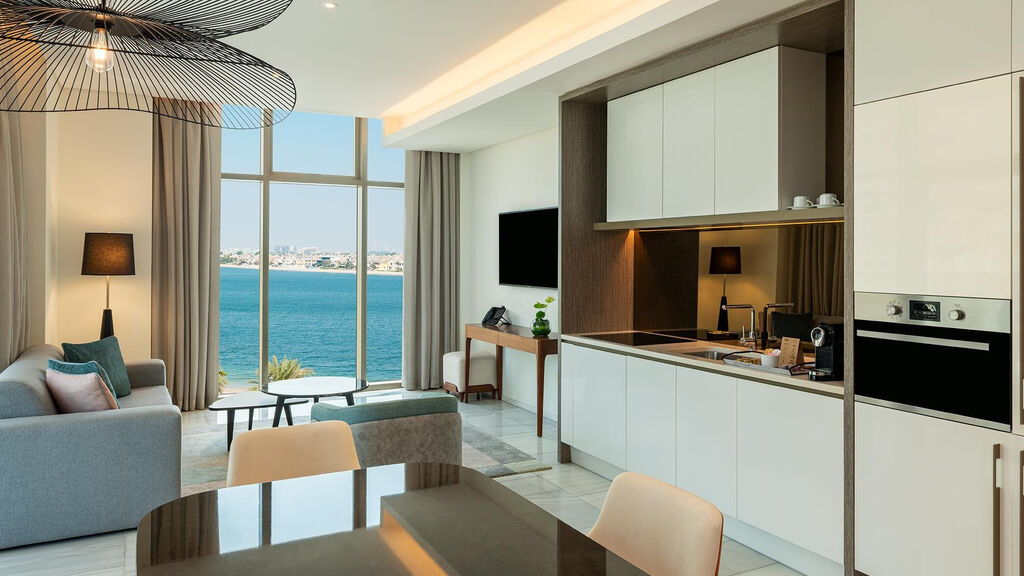 Th8 Palm Dubai Beach Resort Vignette Collection