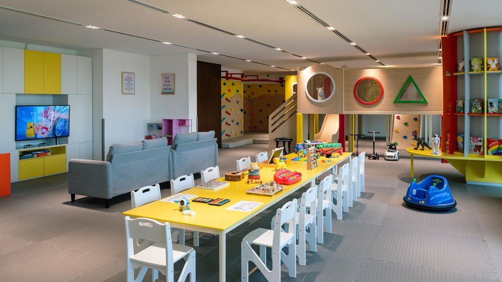 Th8 Palm Dubai Beach Resort Vignette Collection