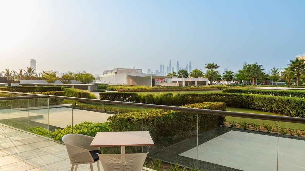 Th8 Palm Dubai Beach Resort Vignette Collection