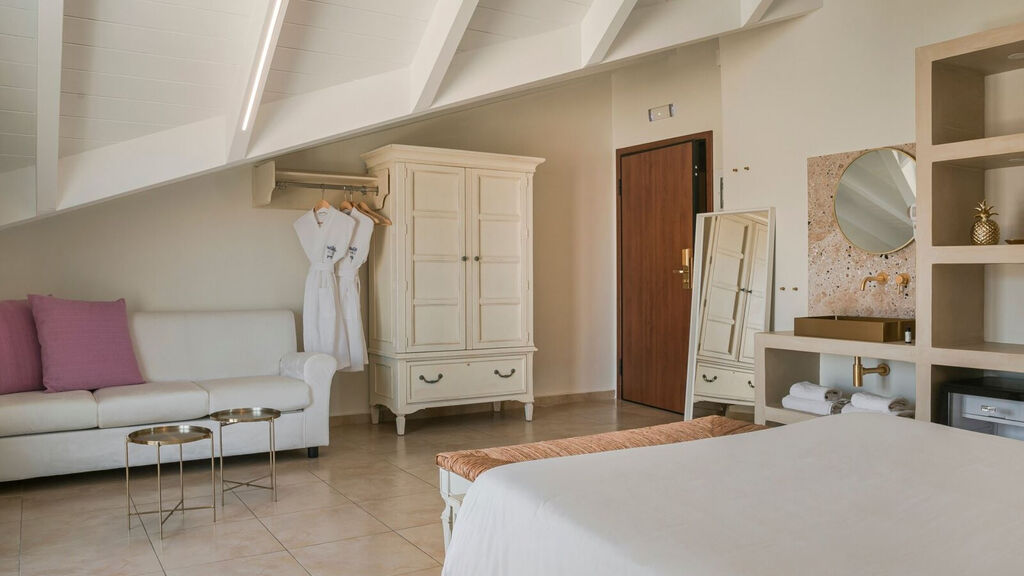 The Alley Boutique Hotel & Spa