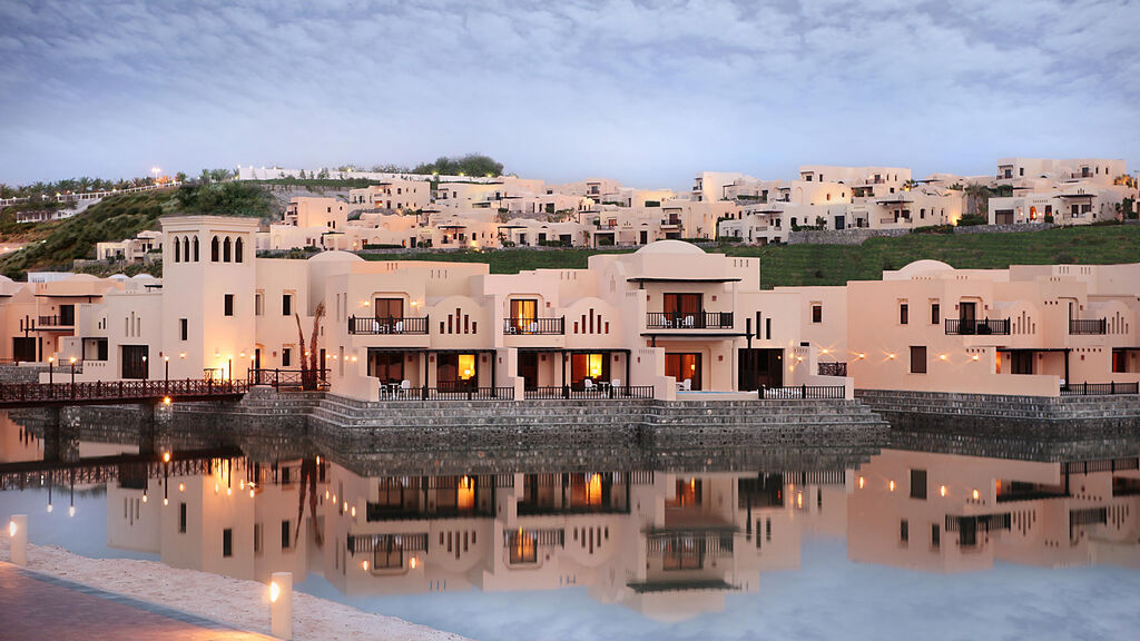 The Cove Rotana Resort 