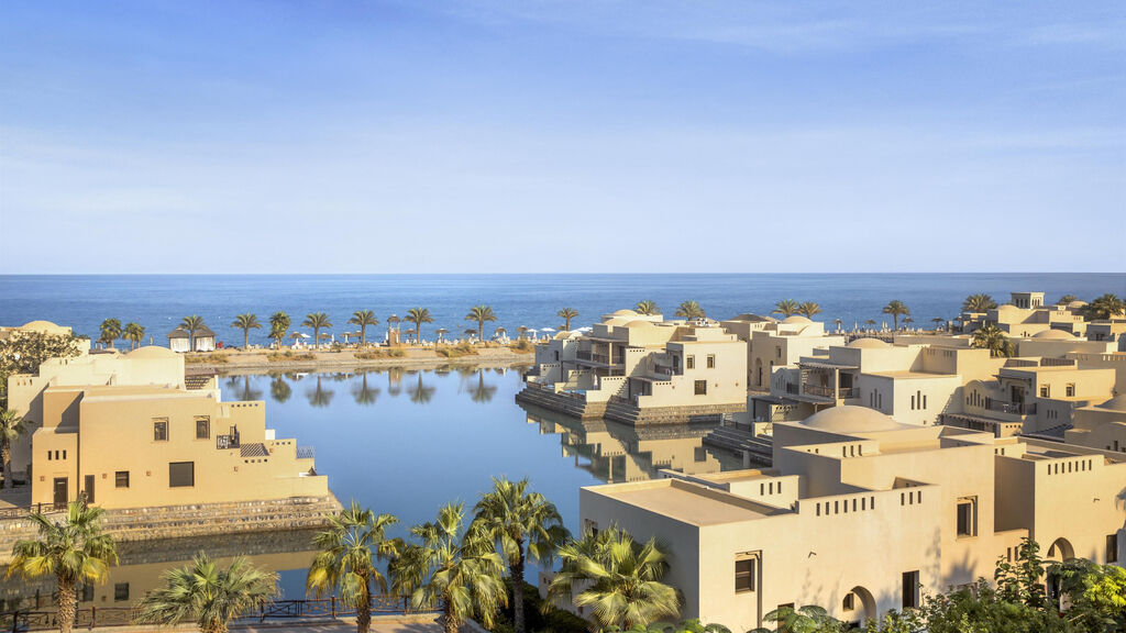 The Cove Rotana Resort 