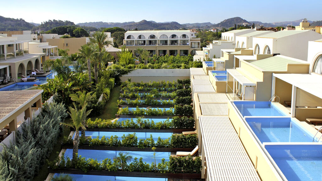 The Ixian Grand & All Suites