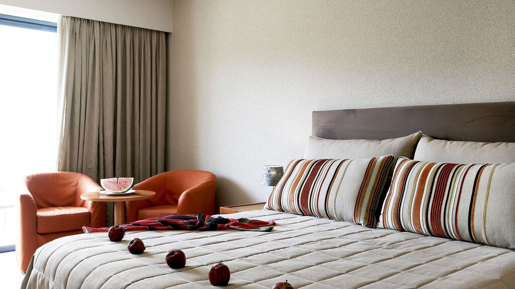 The Ixian Grand & All Suites