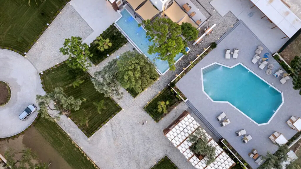 The Mini Resort