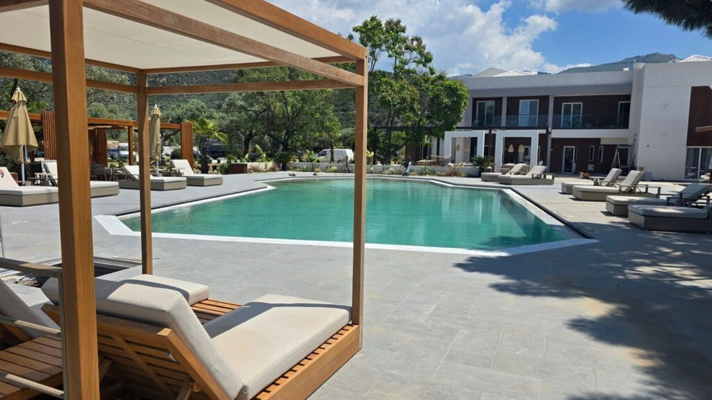The Mini Resort