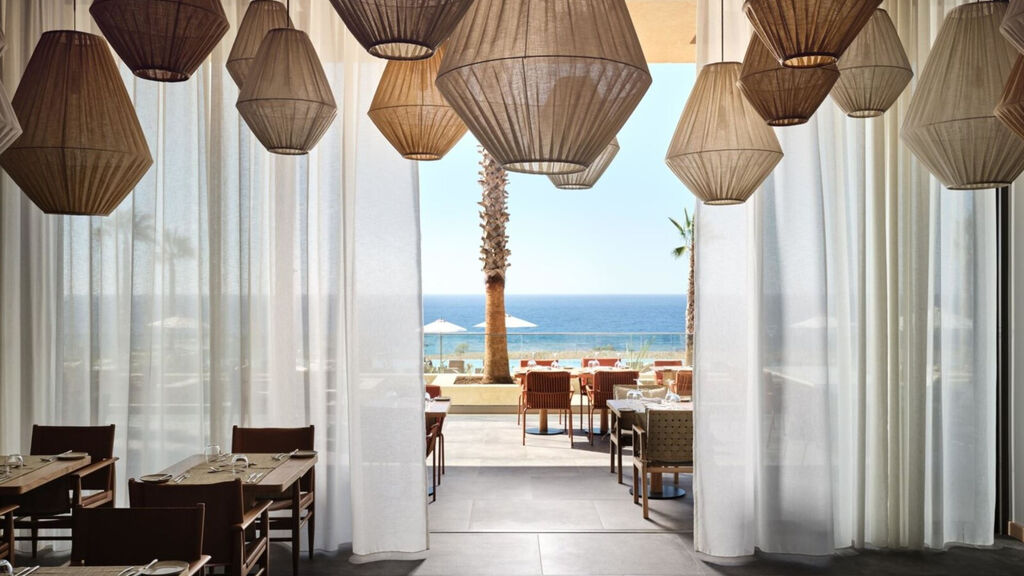 The Royal Senses Resort, Curio Collection By Hilton