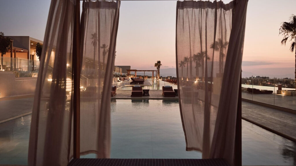 The Royal Senses Resort, Curio Collection By Hilton