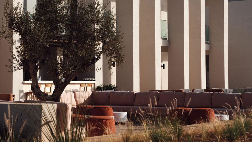 The Royal Senses Resort, Curio Collection By Hilton